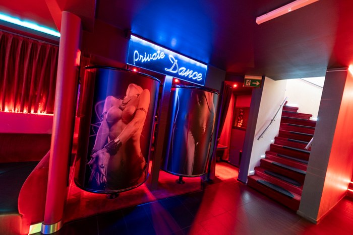 Queens Table Dance Bar - Nightclub in Osnabruck, Germany