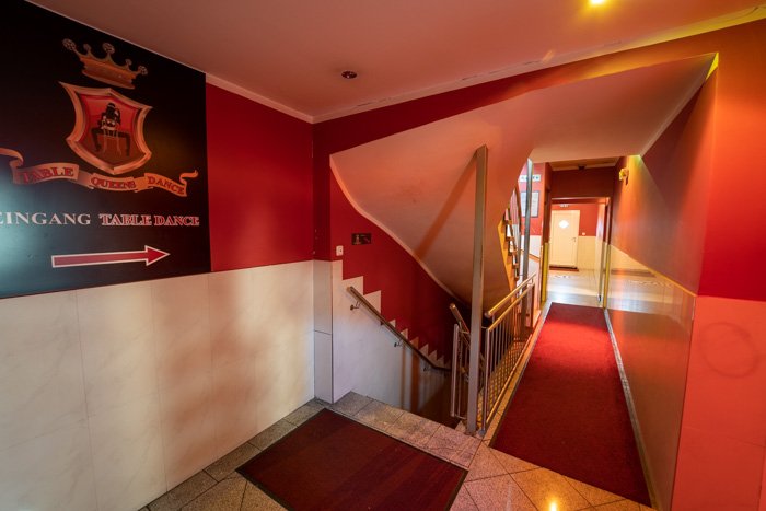 Queens Table Dance Bar - Nightclub in Osnabruck, Germany