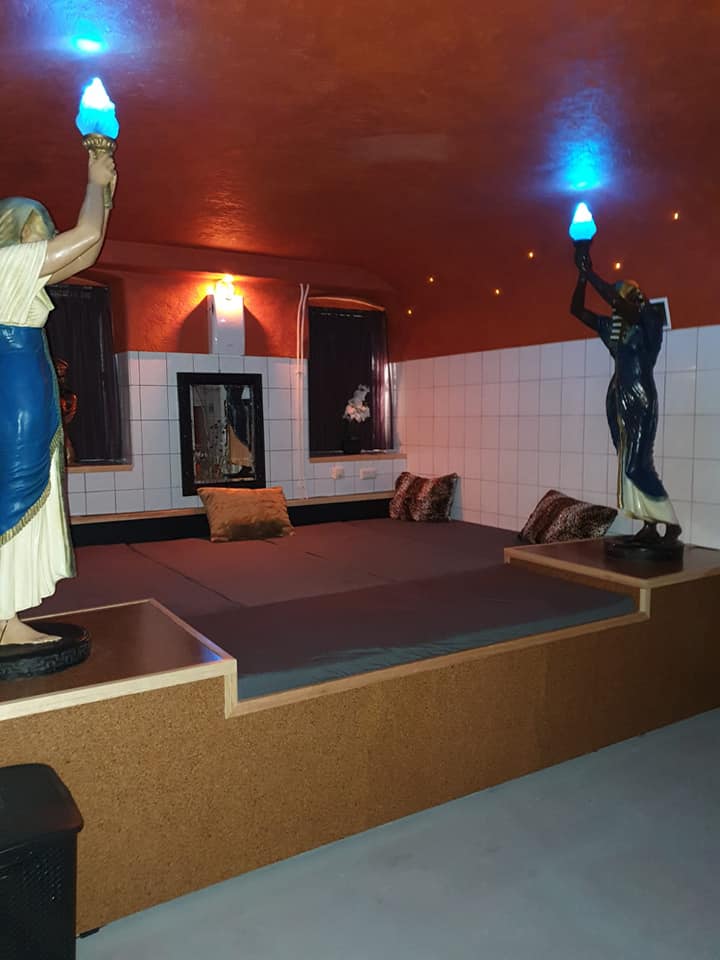 Schloss Trebbichau - Chateau Du Soleil - Swinger Club in Osternienburger Land, Germany