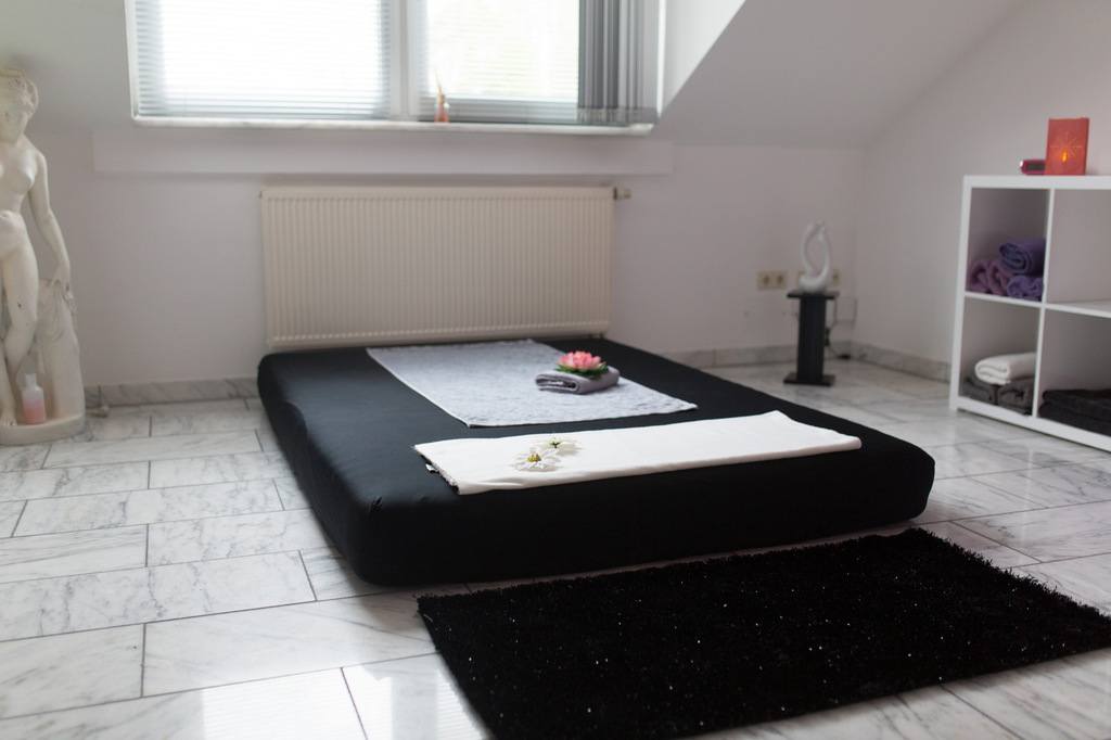 Luxus Tantra Wellness Erotische Massagen - Erotic Massage in Paderborn, Germany