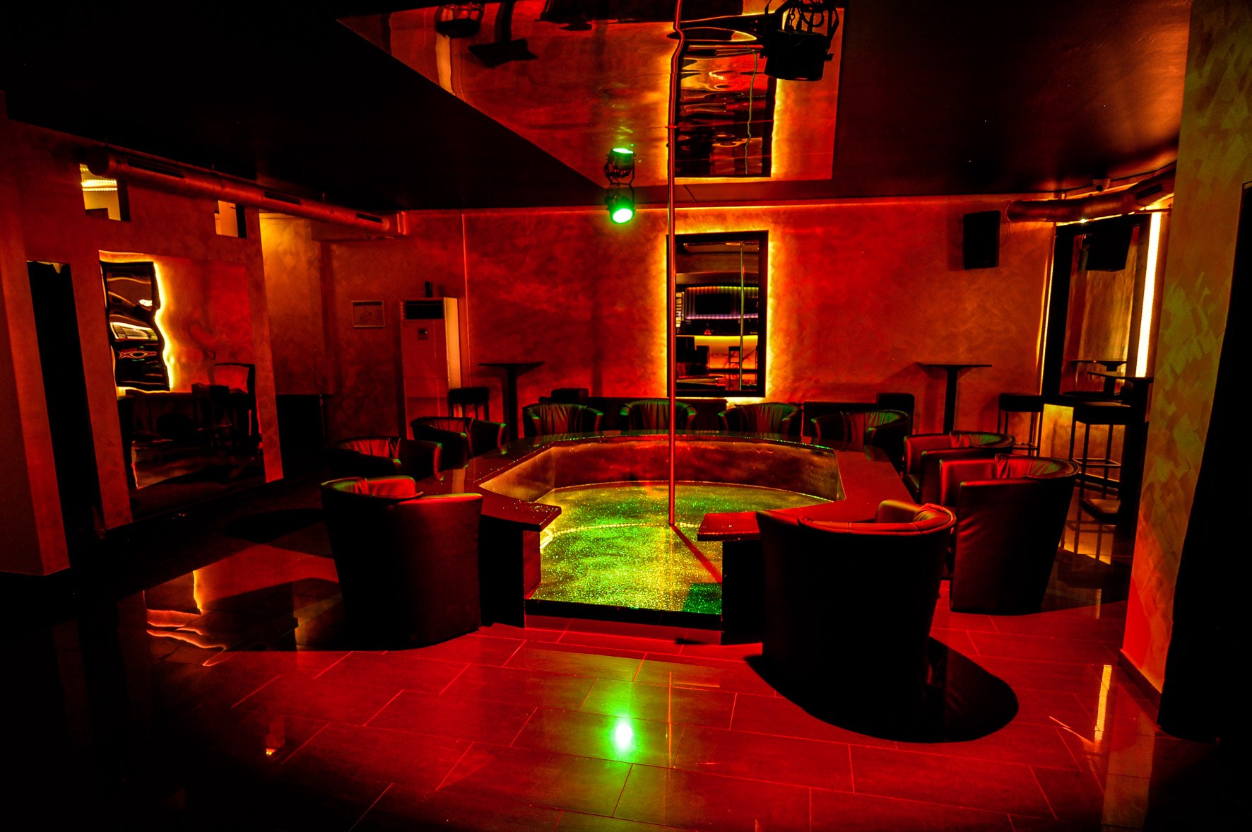 No Limit Bordell Laufhaus Bar Regensburg - Brothel in Regensburg, Germany