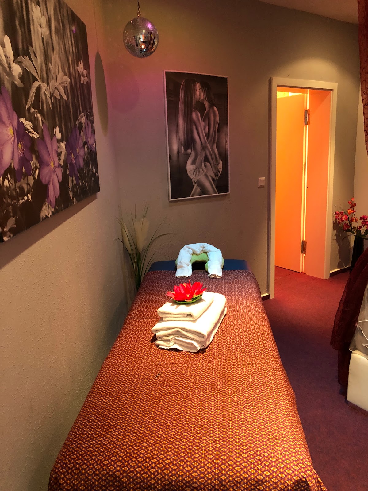 Royal-Moments - Erotic Massage in Ritterhude, Germany