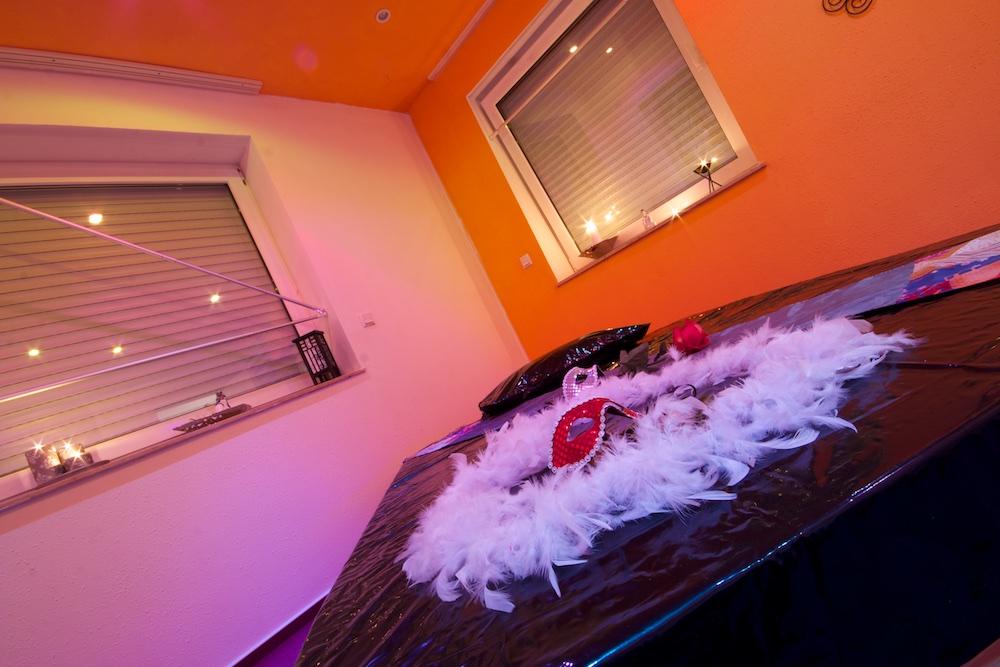 Royal-Moments - Erotic Massage in Ritterhude, Germany