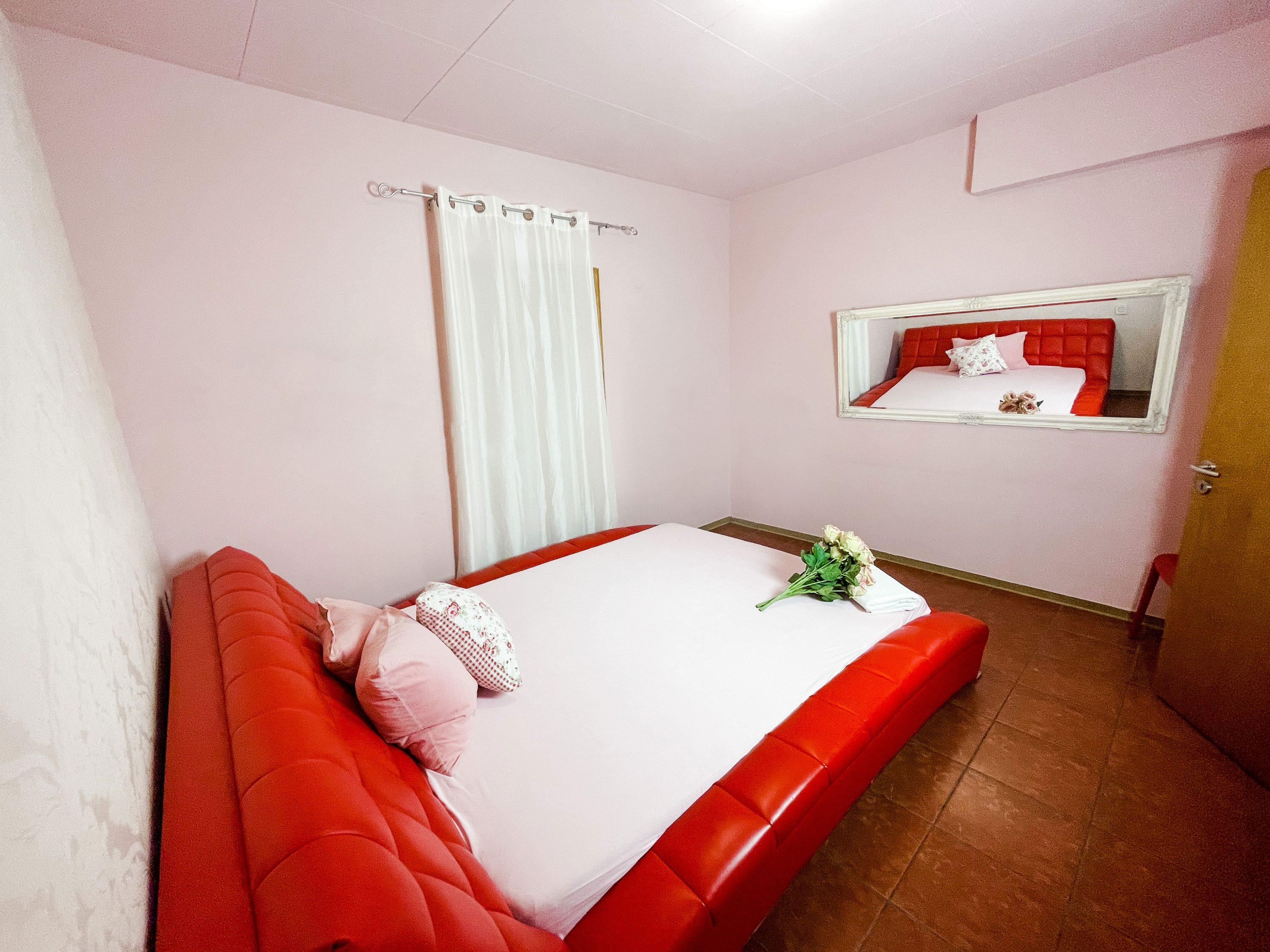 Domizil Deluxe Saarbrücken - Erotic Massage in Saarbrucken, Germany
