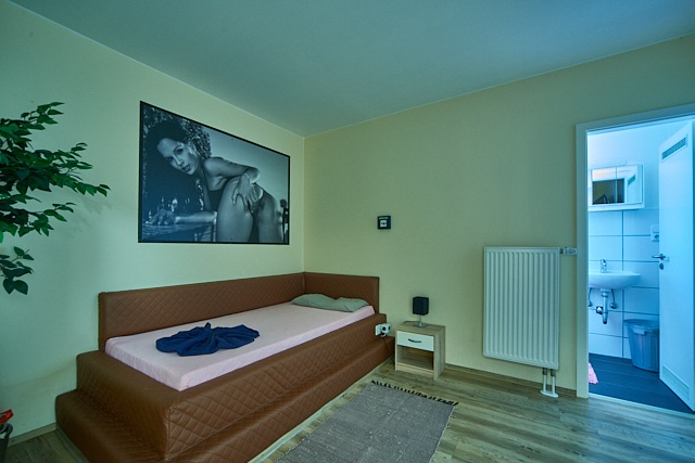 Hostel-Erospark38 - Erotic Massage in Siegburg, Germany