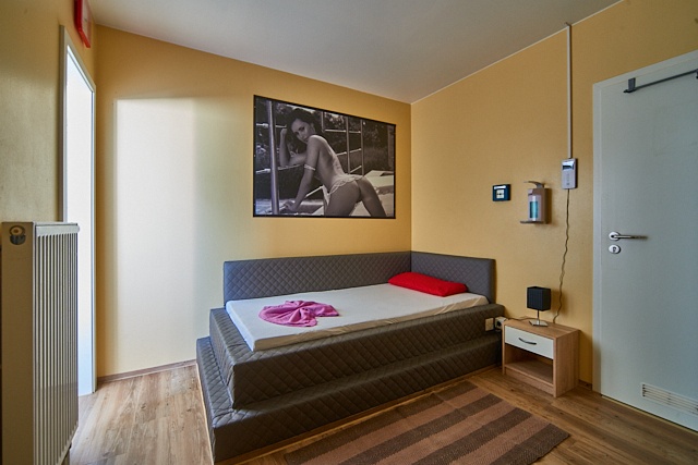 Hostel-Erospark38 - Erotic Massage in Siegburg, Germany