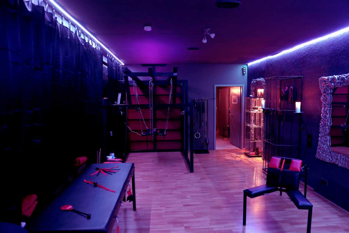 Abenteuerland Subkultur - Bdsm Studio / Sm Studio - Brothel in Sprockhovel, Germany