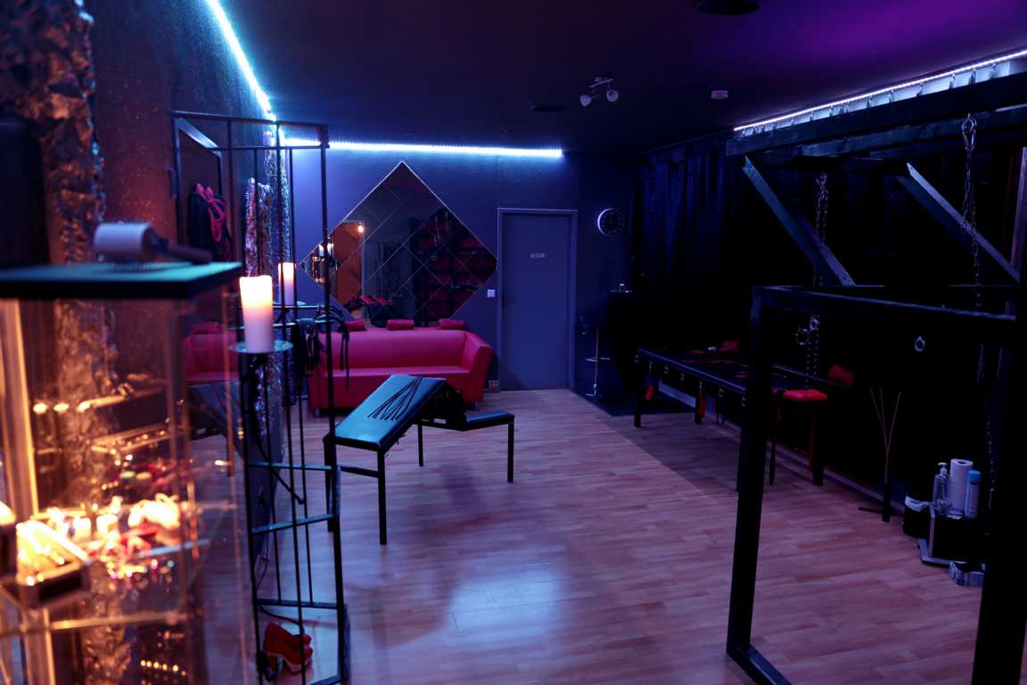 Abenteuerland Subkultur - Bdsm Studio / Sm Studio - Brothel in Sprockhovel, Germany