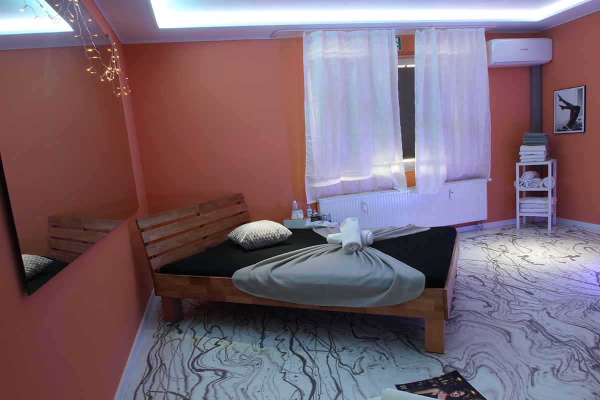 Privathaus Golden Moments - Erotic Massage in Stolberg Rhineland, Germany