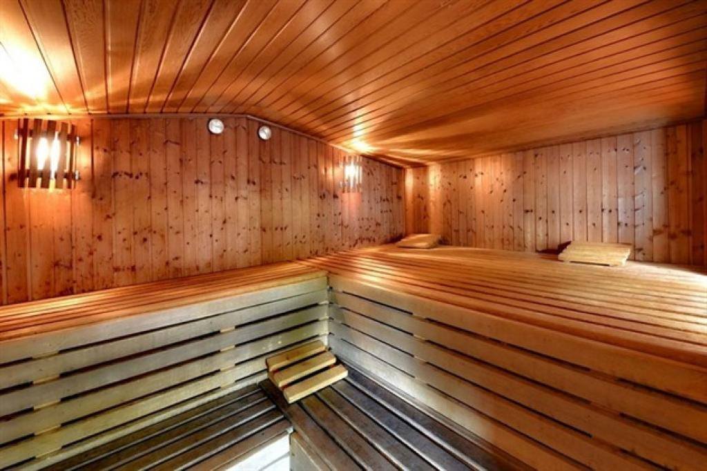 Happy Garden Saunaclub - Fkk in Tonisvorst, Germany