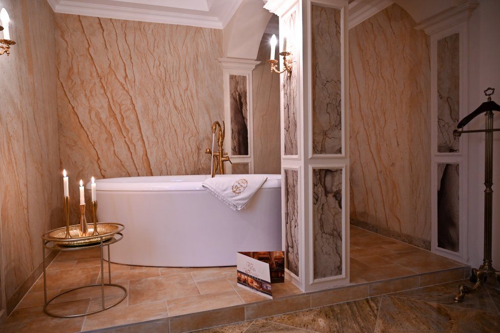 Bordell In Trier - Villa Venezia - Brothel in Trierweiler, Germany