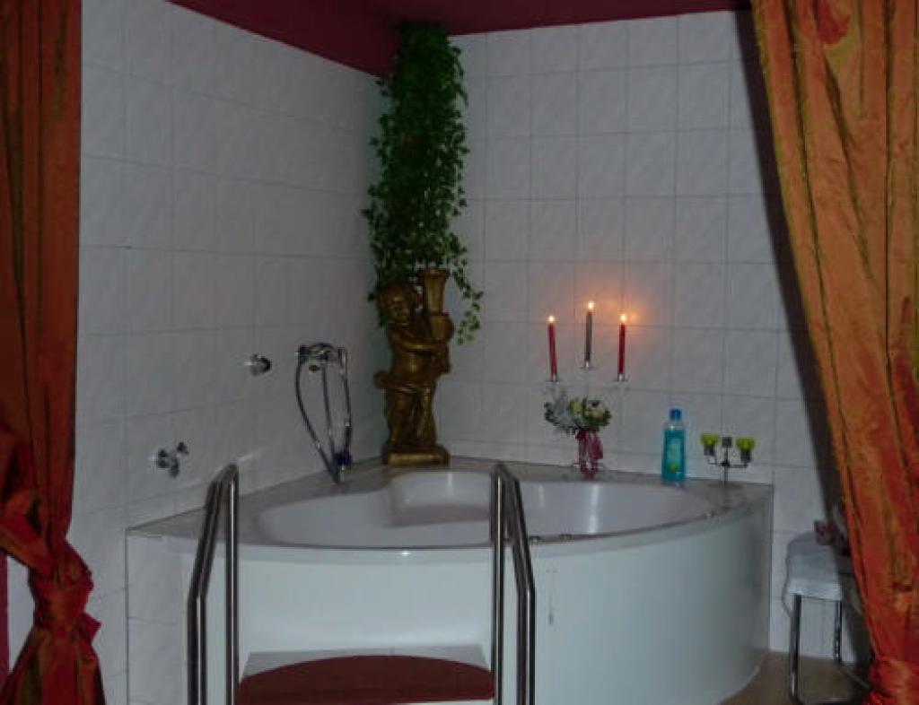 Privat Bei Sara - Erotic Massage in Wurselen, Germany
