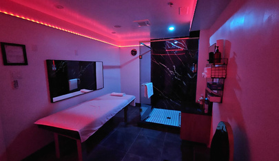 Lust Spa - in ,