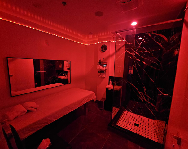 Lust Spa - in ,