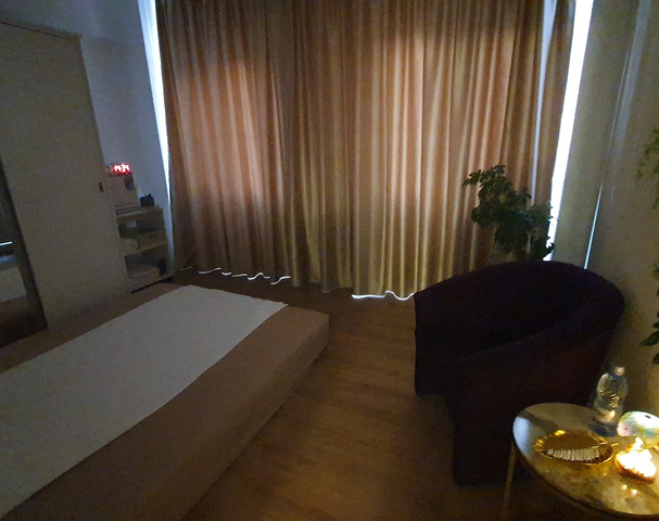 Majestique Erotic Massage - in ,