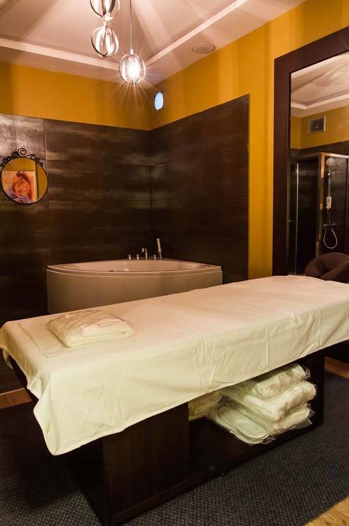 Oasis Massage & Spa -  in , 