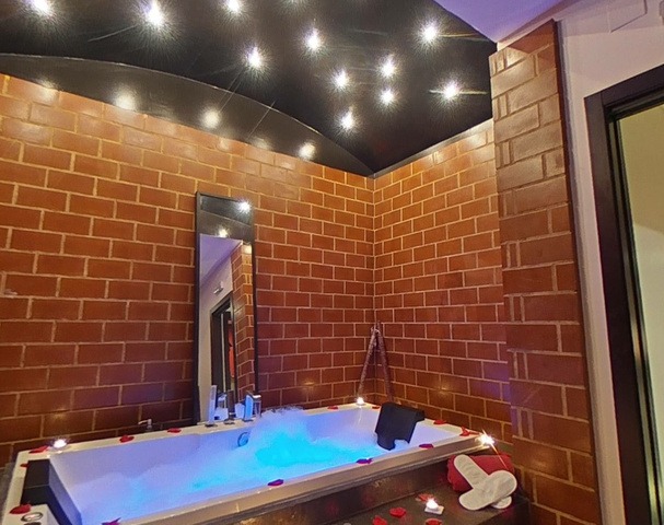 Spa Sete Pecados - Cascais - Massagens Eróticas, Sensuais E Tântricas -  in , 