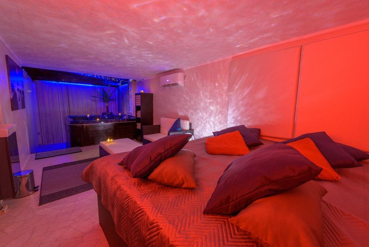 Sexclub & Privehuis Nightlife Groningen -  in , 