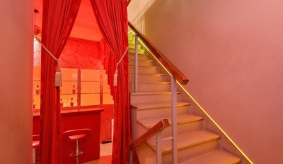 Стриптиз-клуб Rhino Bar - in ,