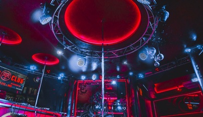 Yar Shou-Klub - in ,
