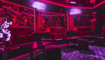Yar Shou-Klub - in ,
