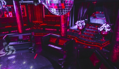 Yar Shou-Klub - in ,