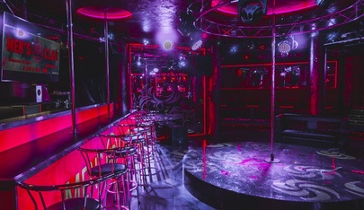 Yar Shou-Klub - in ,