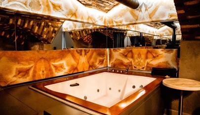 Zависть Strip Bar - in ,
