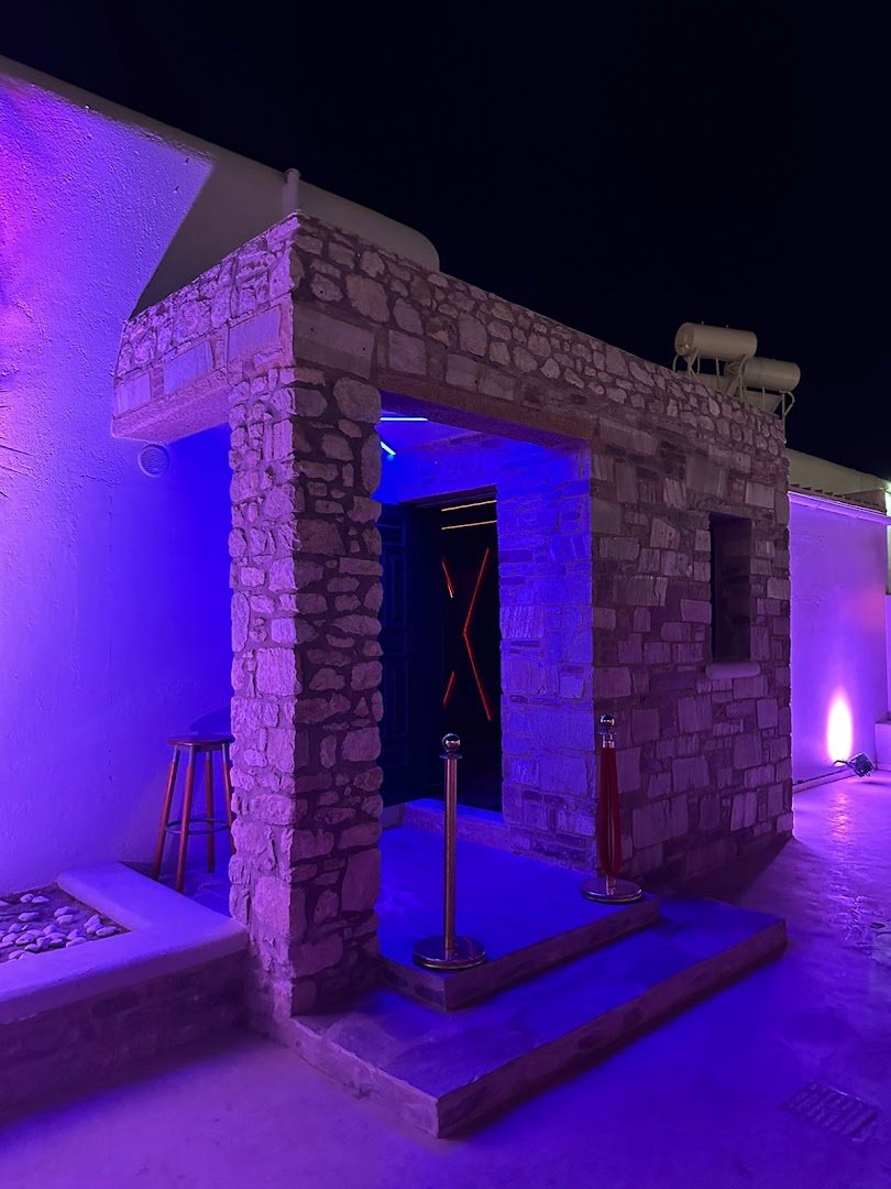 Las Vegas Mykonos - Nightclub in 21d1e8788a8977f4699283d31bf7b3df, Greece