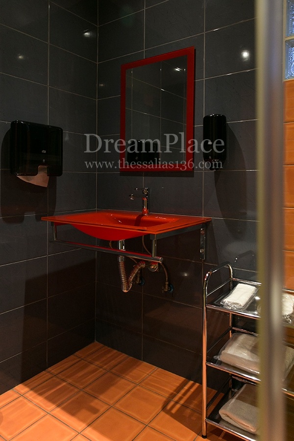 Dreamplace, Θεσσαλίας 136 - Brothel in Athens, Greece