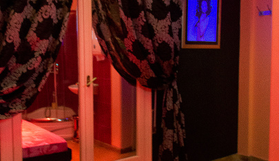 Sex Studio Sunflower 82 - Brothel in Athens, Greece