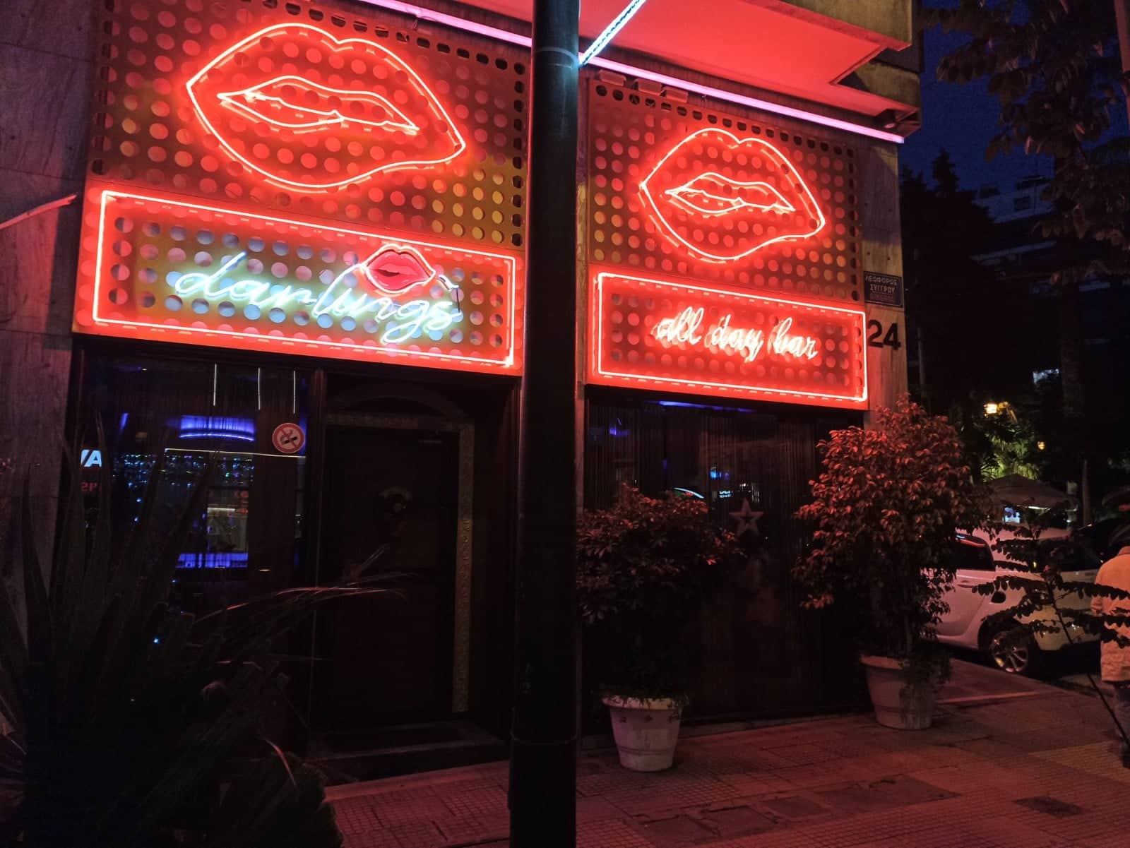 Darlings Athens Drink And Girls - Nightclub in Athens, Greece