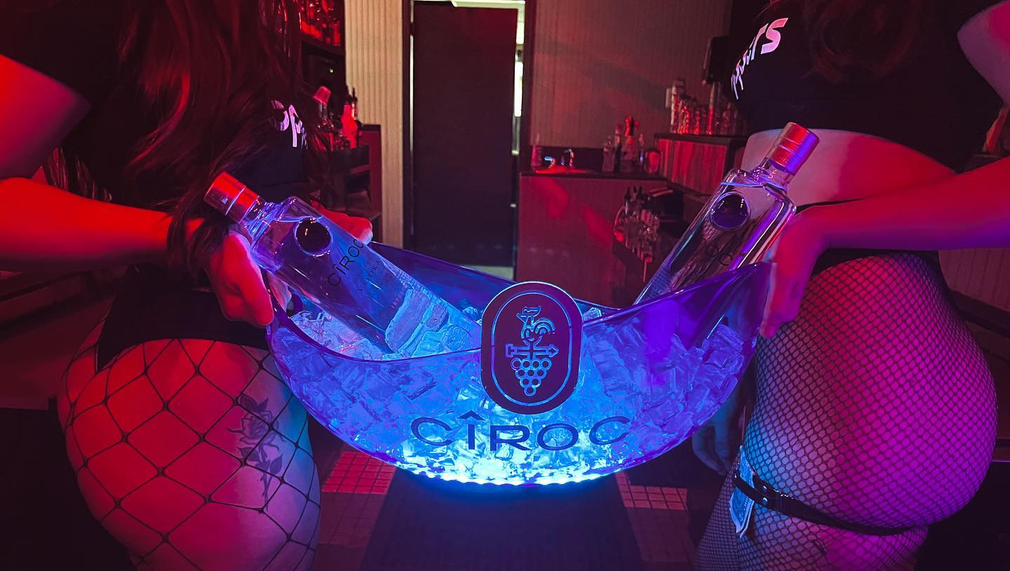 Toppers International Showbar - Nightclub in Athens, Greece
