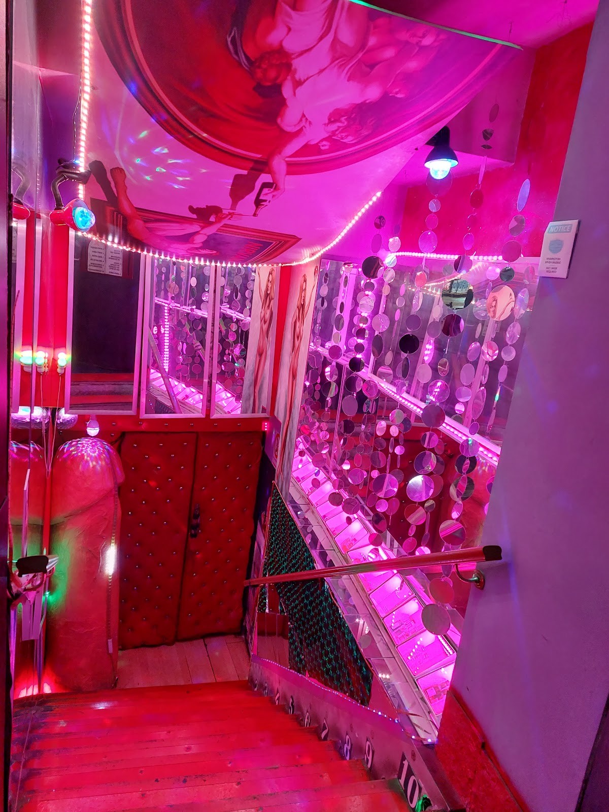 Nirvana Swingers Club - Swinger Club in Athens, Greece