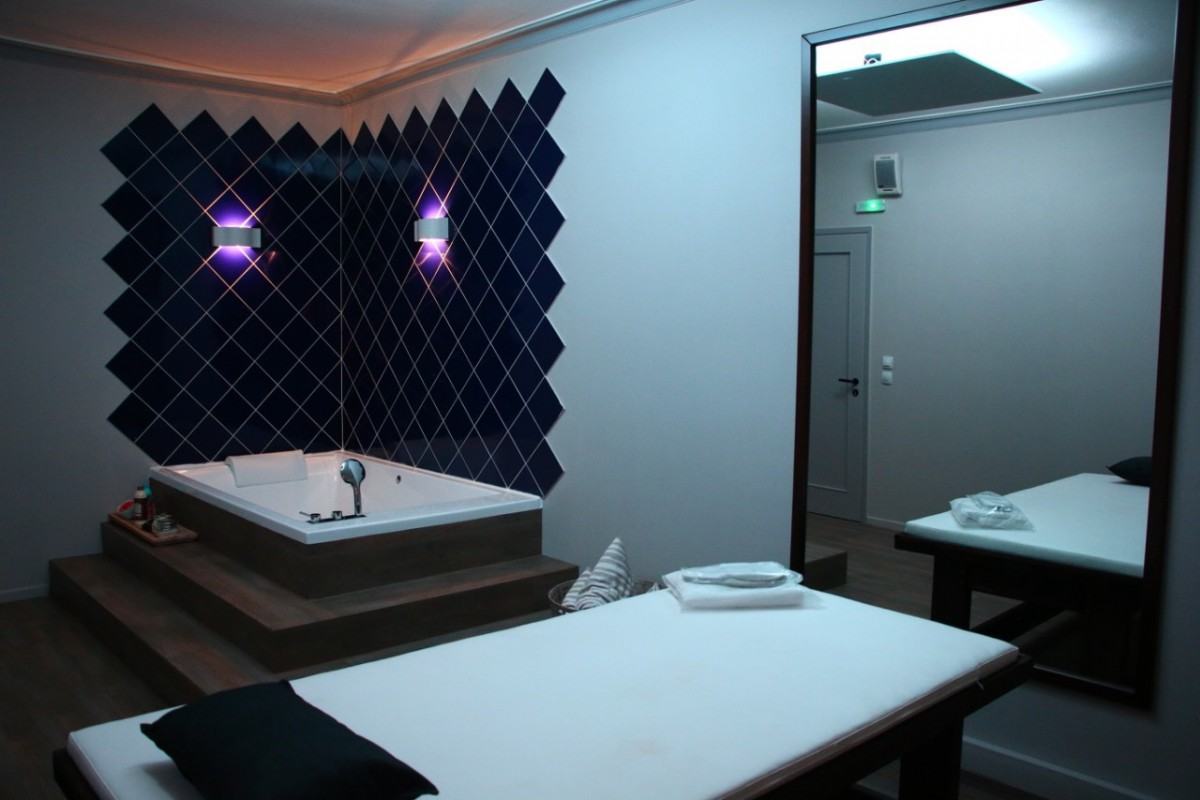 Syngrou Spa - Erotic Massage in Nea Smirni, Greece