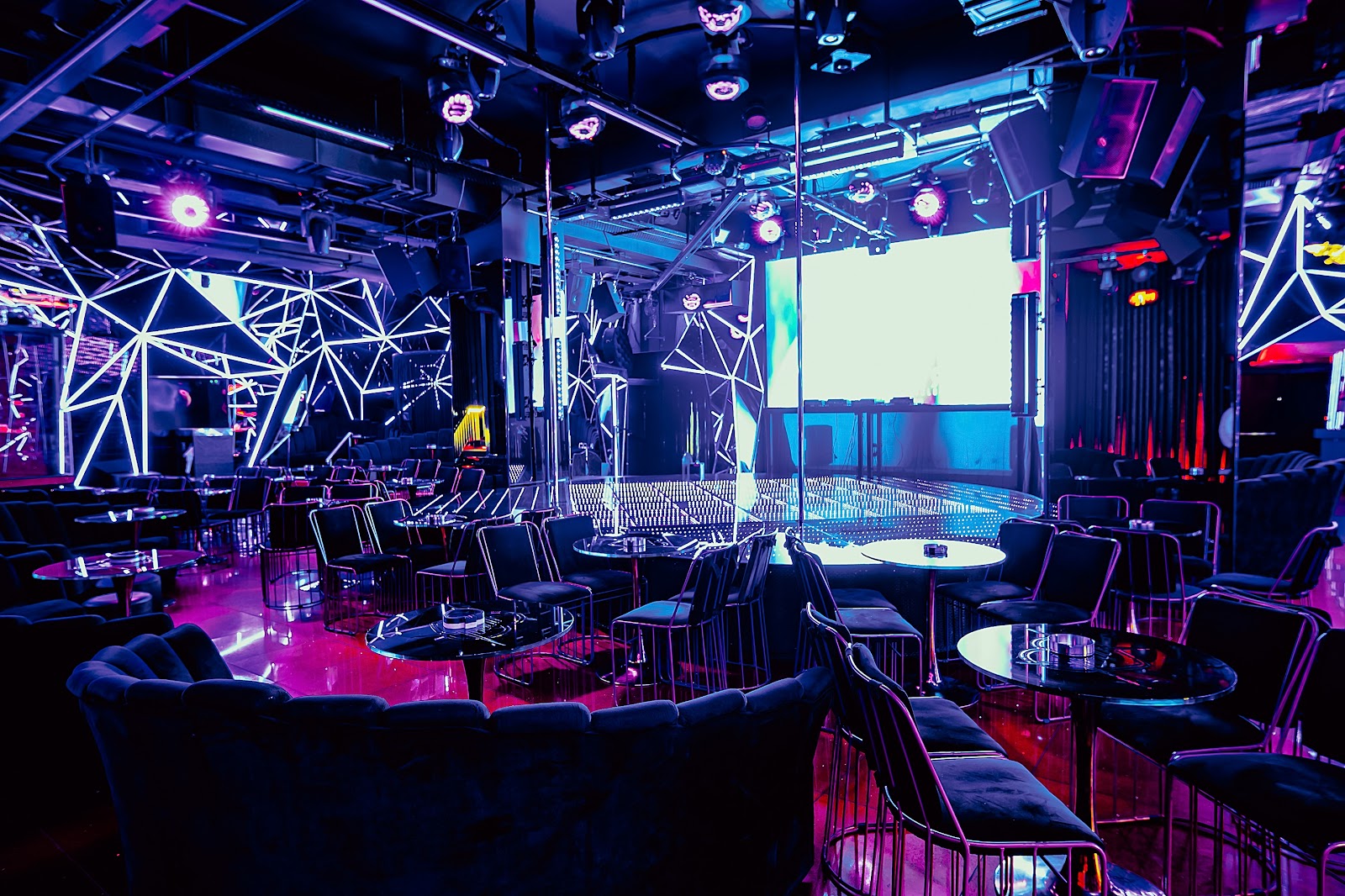 Alcatraz Strip Club Athens - Nightclub in Nea Smirni, Greece