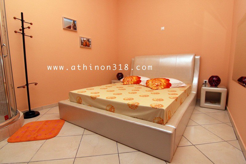 Studio Αθηνών 318 - Brothel in Peristeri, Greece