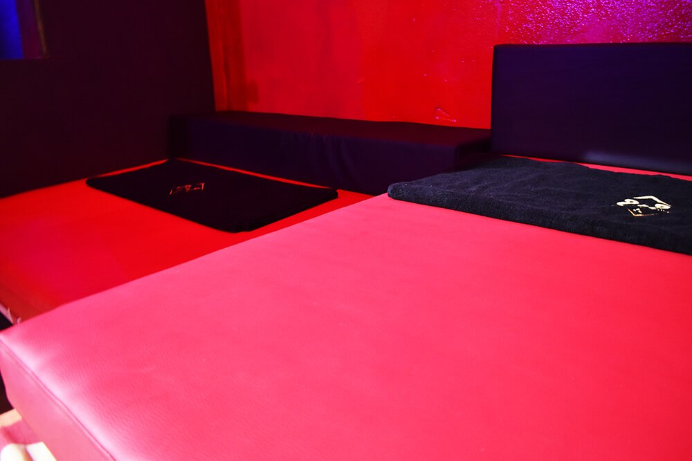 2+2 Swingers House - Swinger Club in Pireas, Greece