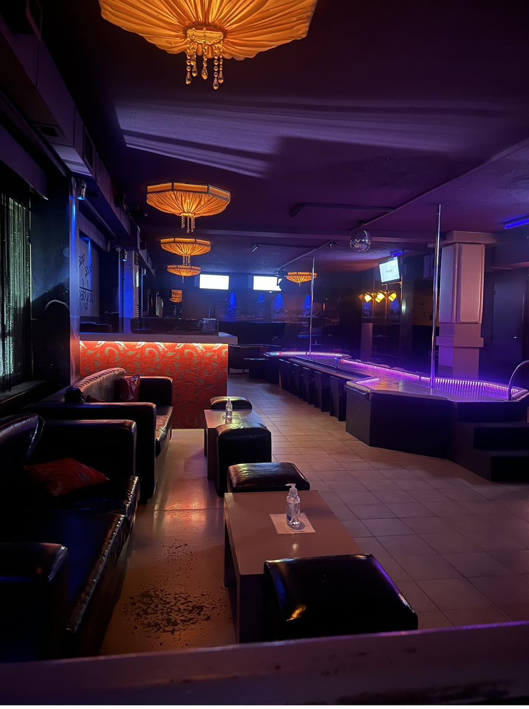 Babylon Strip Clubs - Nightclub in Trikala, Greece