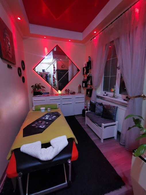 Chrs 2024 Budapest - Erotic Massage in Budapest, Hungary