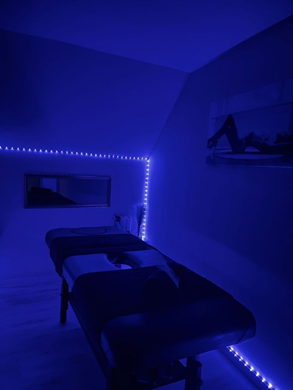 Euphoria Massage - Erotic Massage in Budapest, Hungary