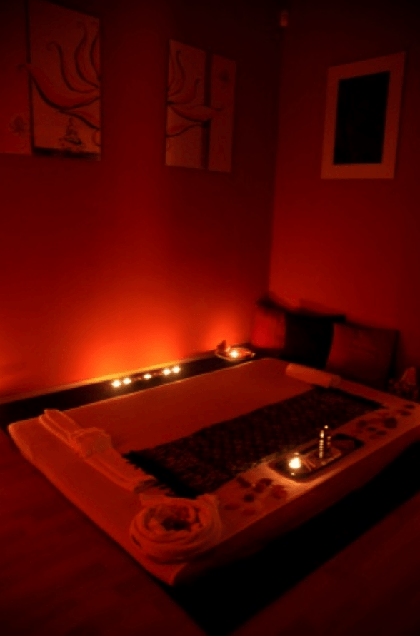 Ezüst Szalon - Erotic Massage in Budapest, Hungary