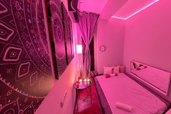 Massage666.com Gold Salon - Erotic Massage in Budapest, Hungary