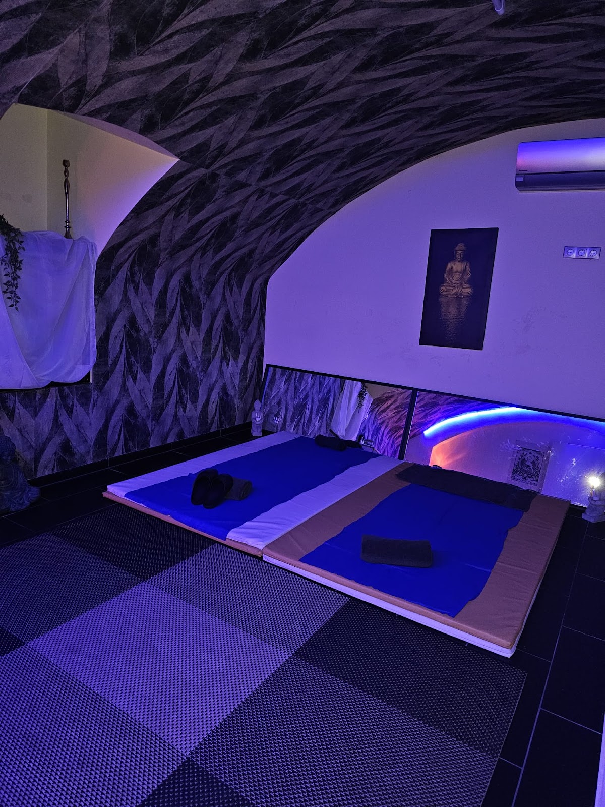 Pesti Massage - Erotic Massage in Budapest, Hungary