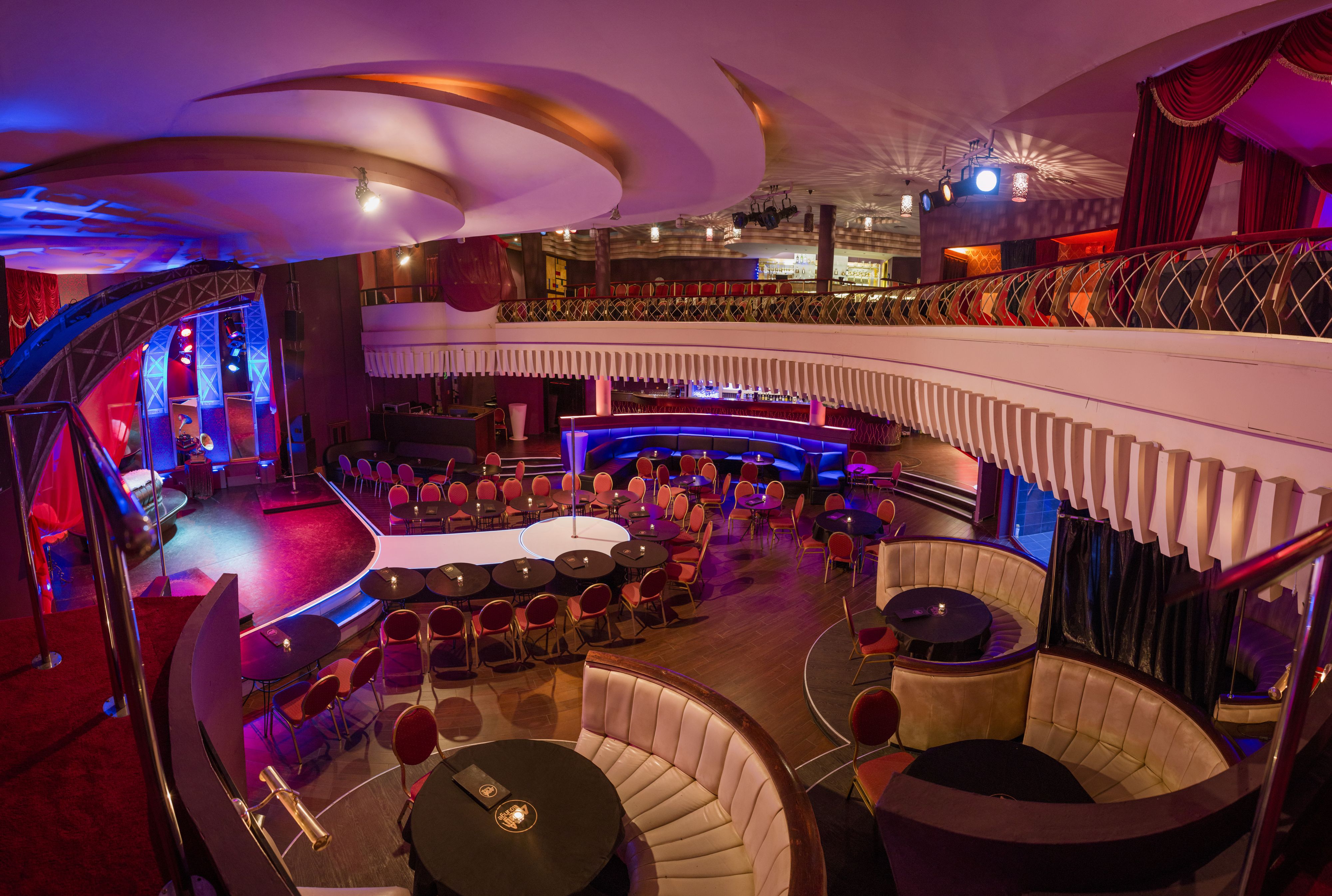4play Lounge Budapest - Nightclub in Budapest, Hungary