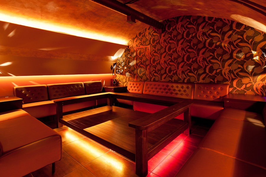 Marilyn Night Club | Gentlemen's Club, Striptease Bar - Nightclub in Budapest, Hungary