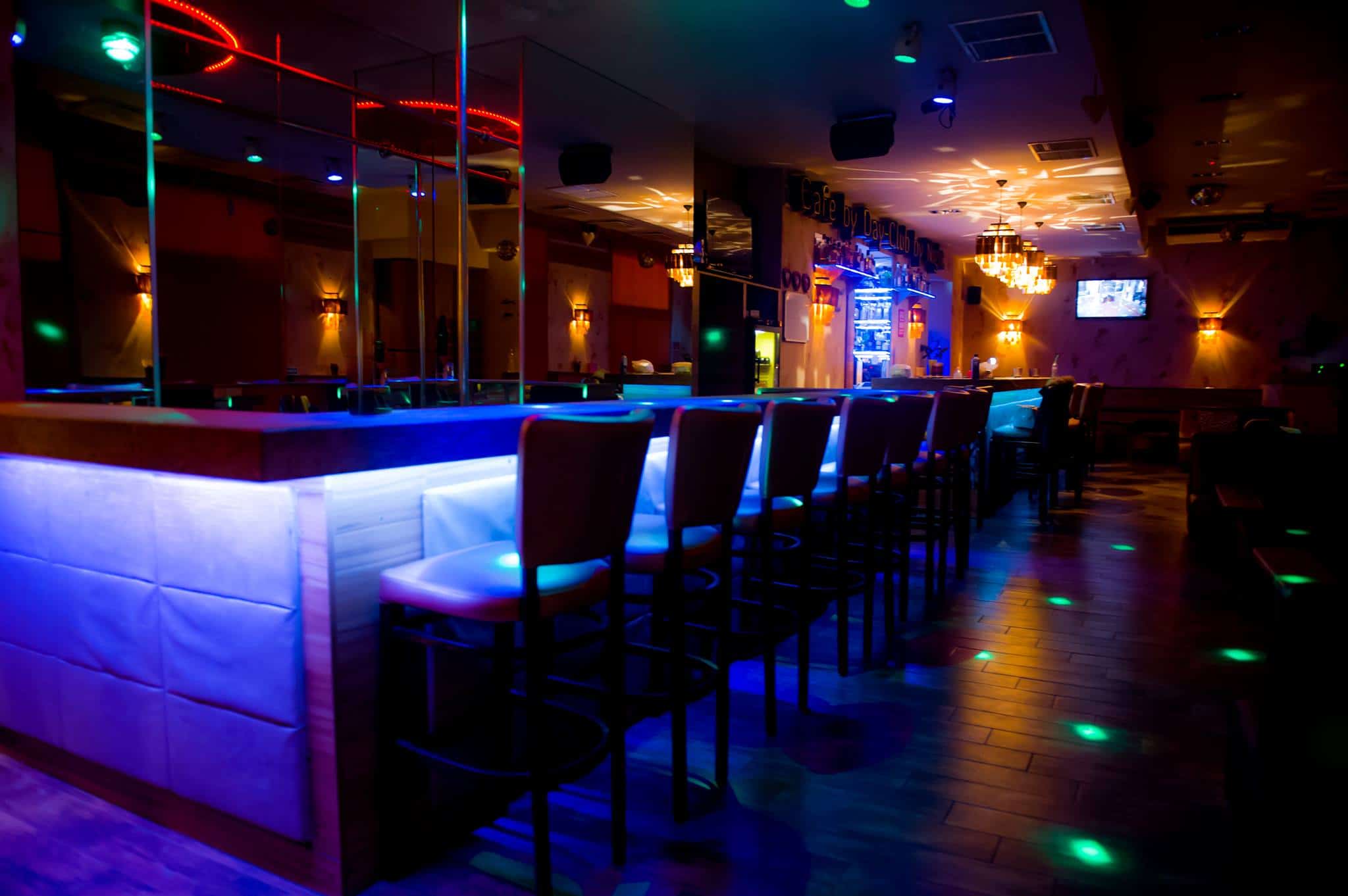 Marilyn Night Club | Gentlemen's Club, Striptease Bar - Nightclub in Budapest, Hungary