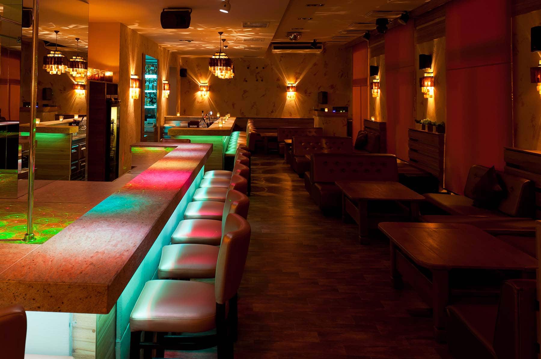 Marilyn Night Club | Gentlemen's Club, Striptease Bar - Nightclub in Budapest, Hungary