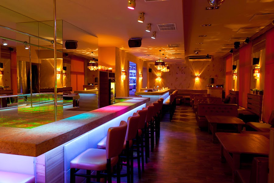 Marilyn Night Club | Gentlemen's Club, Striptease Bar - Nightclub in Budapest, Hungary