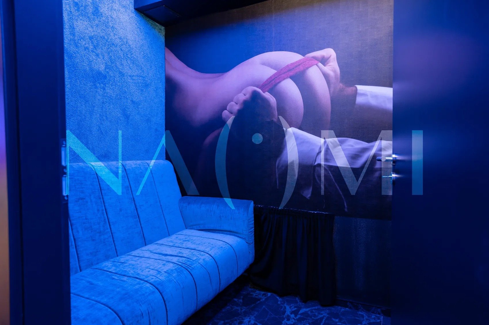 Naomi Club For Gentlemen - Nightclub in Budapest, Hungary